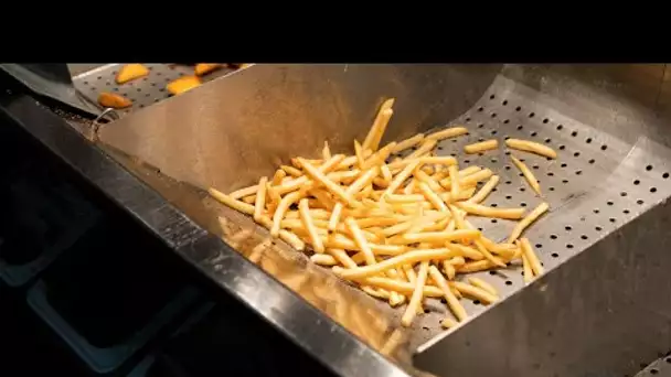 À Arras, le championnat du monde de la frite plonge dans son premier bain