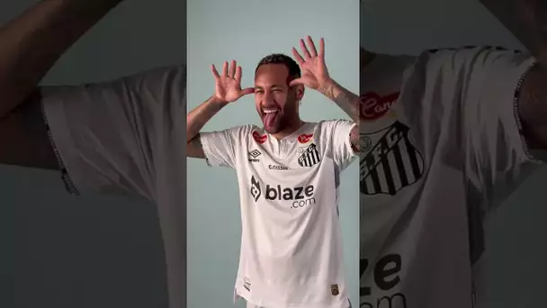 😍 Les premières images de Neymar avec le maillot de Santos ! #shorts