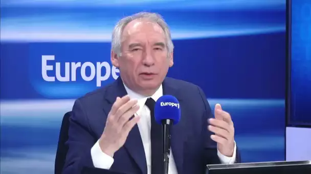 Présidentielle : François Bayrou loue les mérites d'Emmanuel Macron