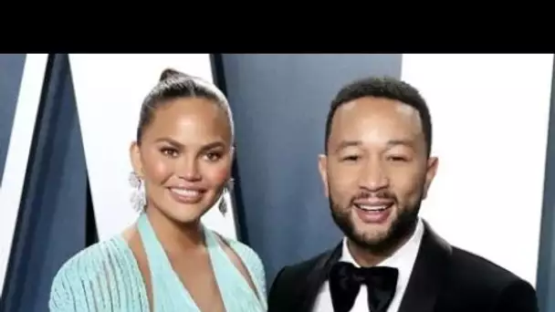 Chrissy Teigen : trois mois après sa fausse-couche, la femme de John Legend revient...