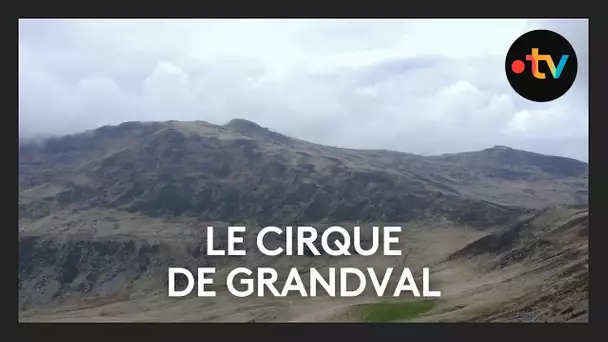 Randonnée : à la découverte du Cirque de Grandval, dans le Cantal