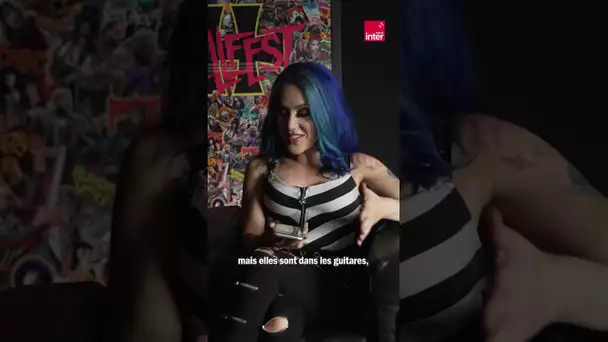 Alissa White-Gluz de Arch Enemy répond à vos vocaux du Hellfest #shorts