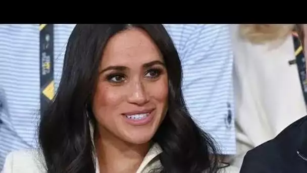 Meghan `` joue avec l'idée '' d'un livre révélateur pour éliminer la carrière menaçante `` double co