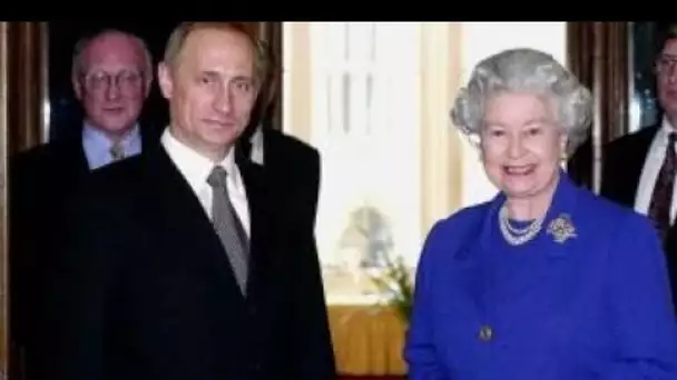 Le coup brut@l de la reine après que Poutine l'ait laissée attendre lors de la visite du palais - "I