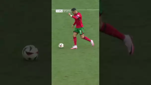 😍🅰️ Cette passe de CR7 pour Fernandes, c'est beau ! #shorts