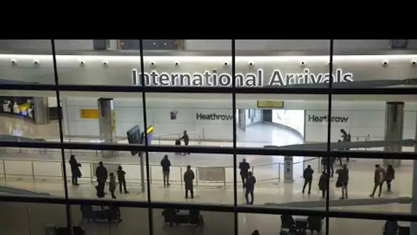 Des files rapides pour les voyageurs entièrement vaccinés à l'aéroport londonien d'Heathrow