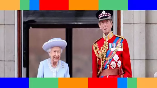 Jubilé d’Elizabeth II  qui est le duc de Kent, qui est apparu seul au côté de la reine