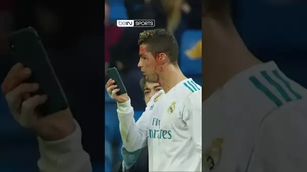 😵‍💫🤳 Buteur et amoché, Cristiano Ronaldo se sert de son téléphone pour constater les dégâts #Shorts