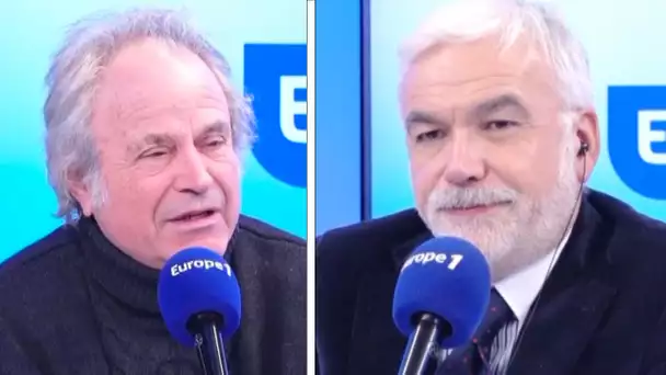 Franz-Olivier Giesbert : "Emmanuel Macron n'a aucune volonté, il n'a pas de colonne vertébrale"