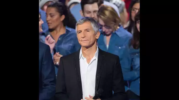 Nagui et Julie Gayet pointent du doigt la proximité d’Emmanuel Macron avec le Puy du...