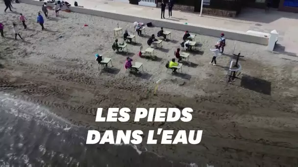 Pour changer d'air, cette école espagnole s'est installée sur la plage avec ses élèves