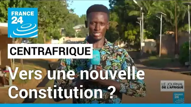 Centrafrique : une nouvelle Constitution ? Les partisans du président Touadéra défilent à Bangui