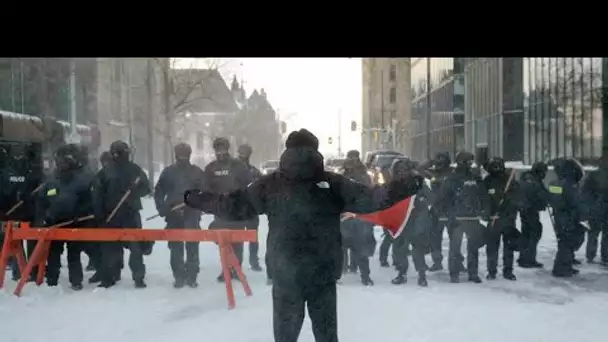 "Convoi de la liberté" : la police canadienne reprend peu à peu le contrôle du centre d'Ottawa