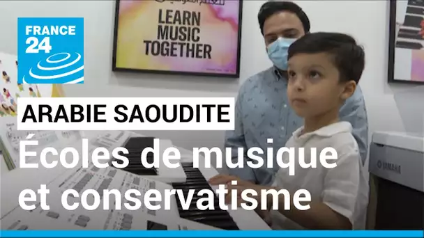 Des Saoudiens soulagés de ne "plus avoir besoin de voyager" pour apprendre à faire de la musique