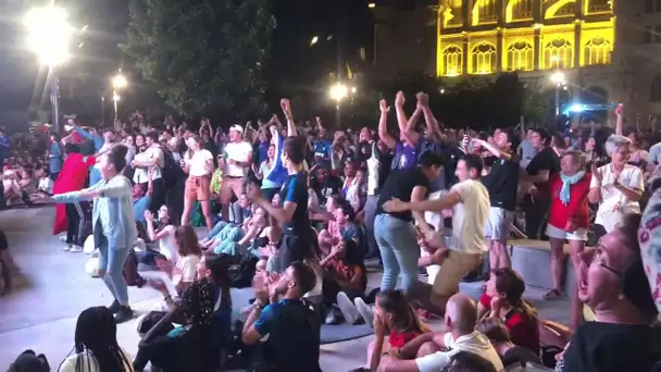 France-Brésil: la joie dans la fan zone parisienne après le second but des Bleues