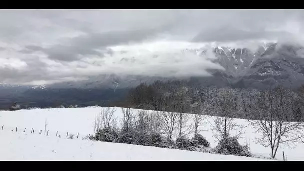 "On a eu très peu d'annulations" : comment la moyenne montagne réussit à sauver sa saison