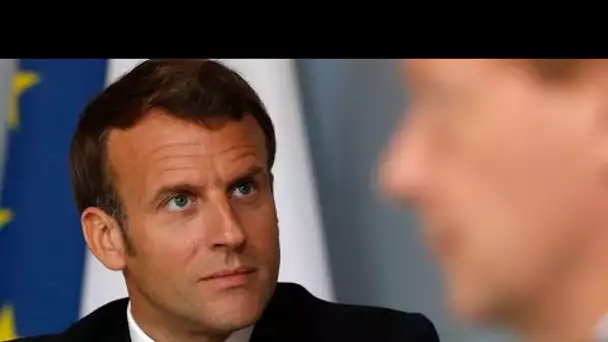 Emmanuel Macron taclé pour son bronzage « extrême »