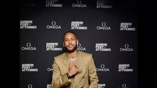 Neymar : de l'avant-première de James Bond au défilé Balmain, sa folle soirée...