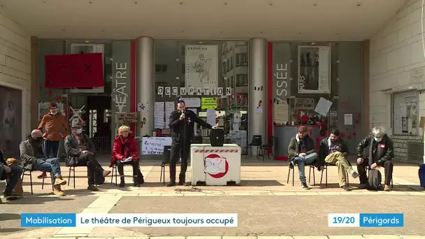 Le théâtre de Périgueux toujours occupé