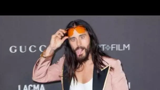 Jared Leto a t-il offert un rat mort à Margot Robbie ? Il répond à la rumeur