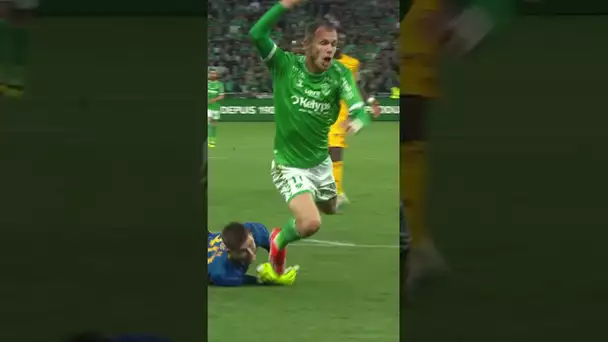 🤔 Un penalty oublié à Saint-Etienne ? #shorts