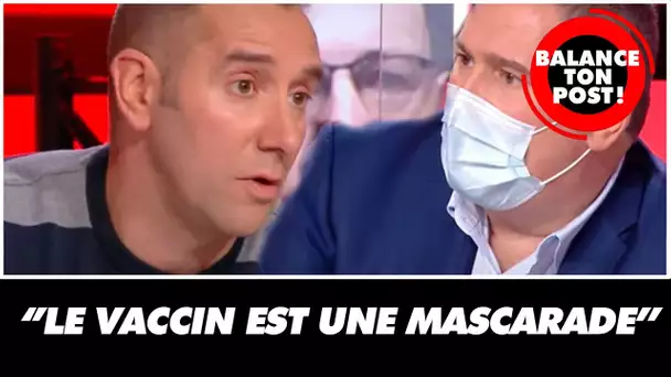 Selon Antonio, le vaccin est une "mascarade et un business"