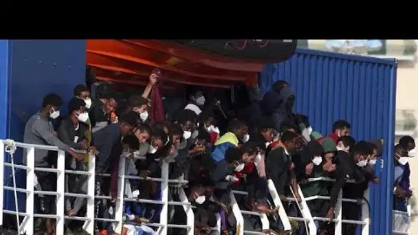 Italie : plus de 800 migrants débarquent en Sicile, secourus par l'ONG Sea Eye