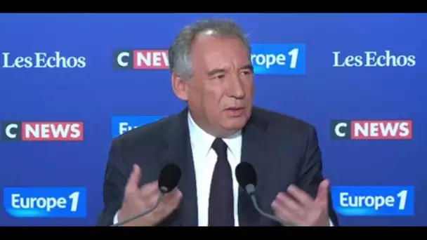 Manifestations en Algérie : François Bayrou salue des manifestations 'exemplaires et essentielles'