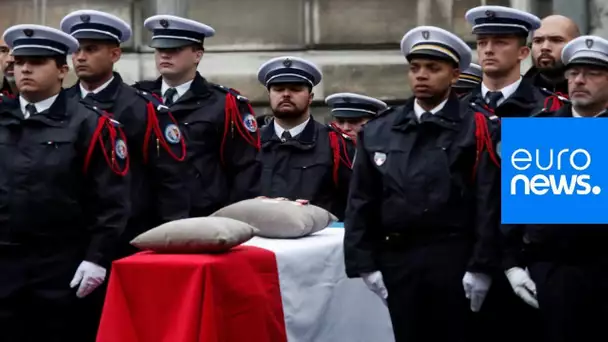 Emmanuel Macron rend hommage aux victimes de l'attentat à la Préfecture de police de Paris