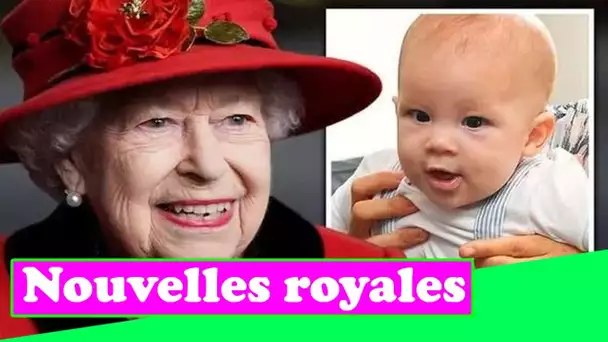 La reine laisse les observateurs se gratter la tête avec le cadeau de Noël d'Archie: "Je ne peux p