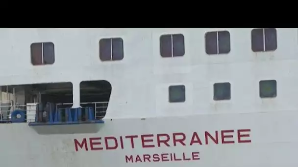 Sur le port de Marseille, un ferry transformé pour accueillir les réfugiés ukrainiens