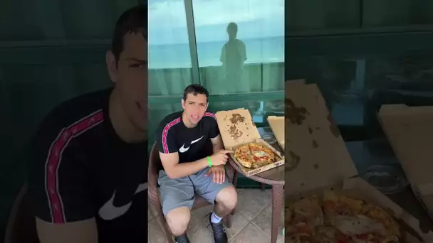 On test les pizzas en Algérie