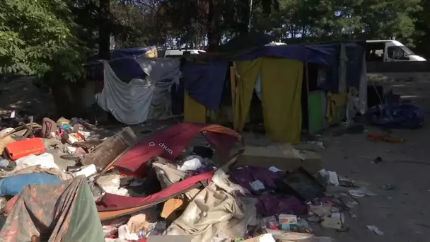 Près du périphérique parisien, un millier de consommateurs se retrouvent sur la colline du crack