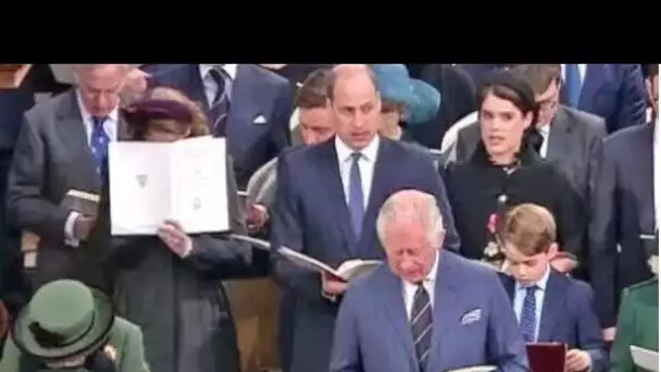 La princesse Béatrice éclate en sanglots alors qu'elle regarde pour voir la reine s'accrocher à Andr