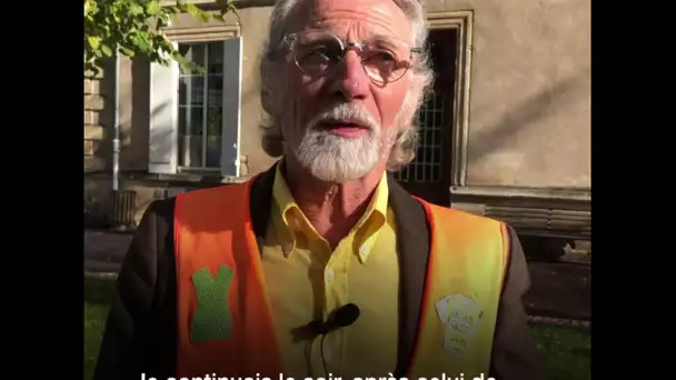 A Marmande (47), André revêt son gilet jaune chaque samedi, depuis un an