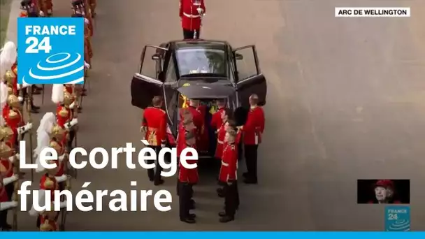 Funérailles d'Elizabeth II : le cortège funéraire prend la direction de Windsor • FRANCE 24