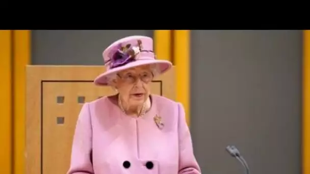 Les mains violettes d'Elizabeth II avaient choqué : un médecin dévoile la maladie...