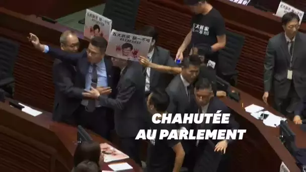 Chahutée au Parlement de Hong Kong, la cheffe de l'exécutif n'a pas pu faire son discours