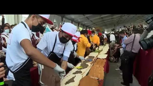 Nouveau record du plus grand sandwich au Mexique : 74 mètres de long