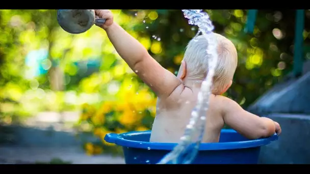 Fréquence, température, produits : le bain de bébé, mode d'emploi