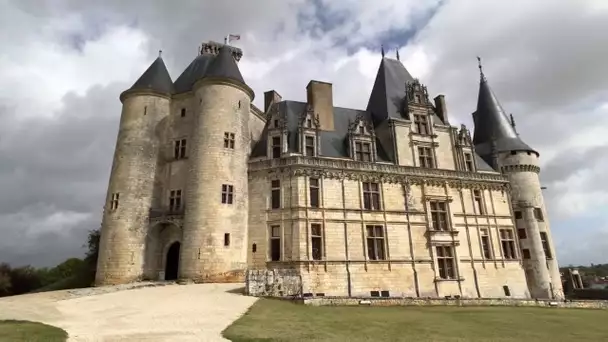 "Tous les chemins mènent à vous" à la Rochefoucauld en Charente.