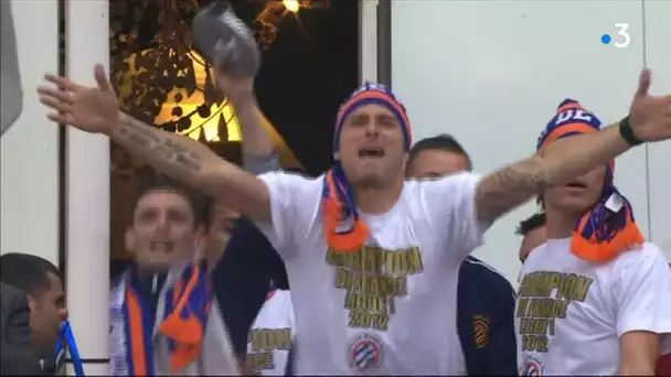 21 mai 2012 : Les joueurs du MHSC présentent le trophée de champion de ligue 1 à la foule