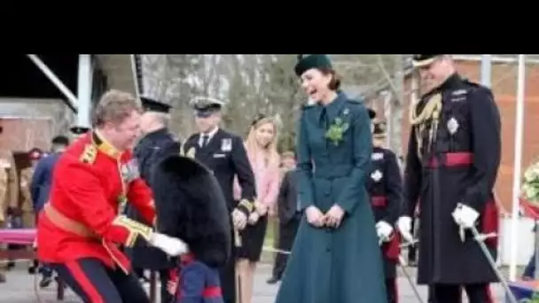 A l'aise, soldat ! Kate en points de suture lors d'un moment père-fille réconfortant lors de sa dern