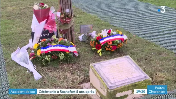 Cérémonie d'hommage aux six victimes 5 ans après l'accident de bus à Rochefort
