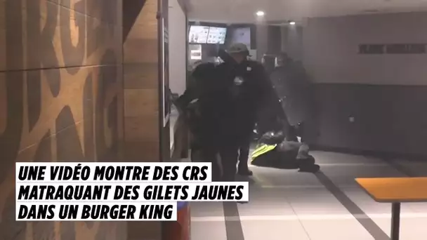 Gilets jaunes : des CRS matraquent des manifestants dans un Burger King