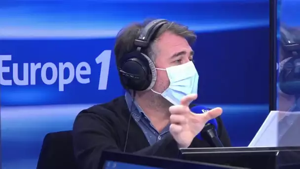 Vaccination : "On ne prendra pas directement rendez-vous sur TousAntiCovid", annonce Cédric O