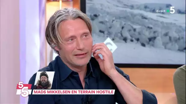 Mads Mikkelsen en terrain hostile ! - C à Vous - 29/01/2019