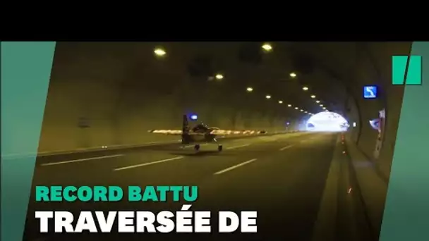 Faire voler un avion dans un tunnel? Le pilote Dario Costa l'a fait