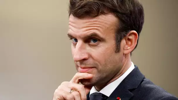 Emmanuel Macron, super ministre de l’Éducation