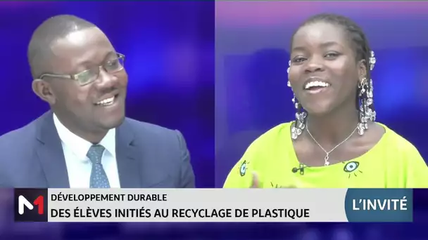 Des élèves initiés au recyclage plastique avec Noura Lyne